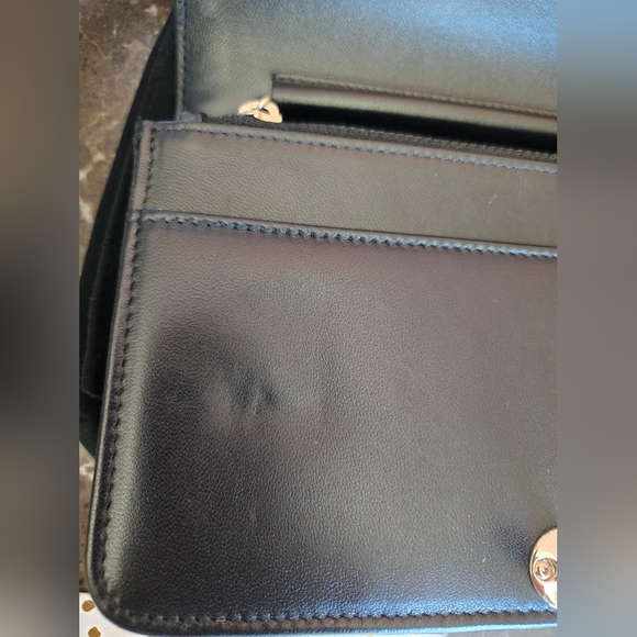 CHANEL Mirrored Wallet on Chain. - Picture 11 of 16